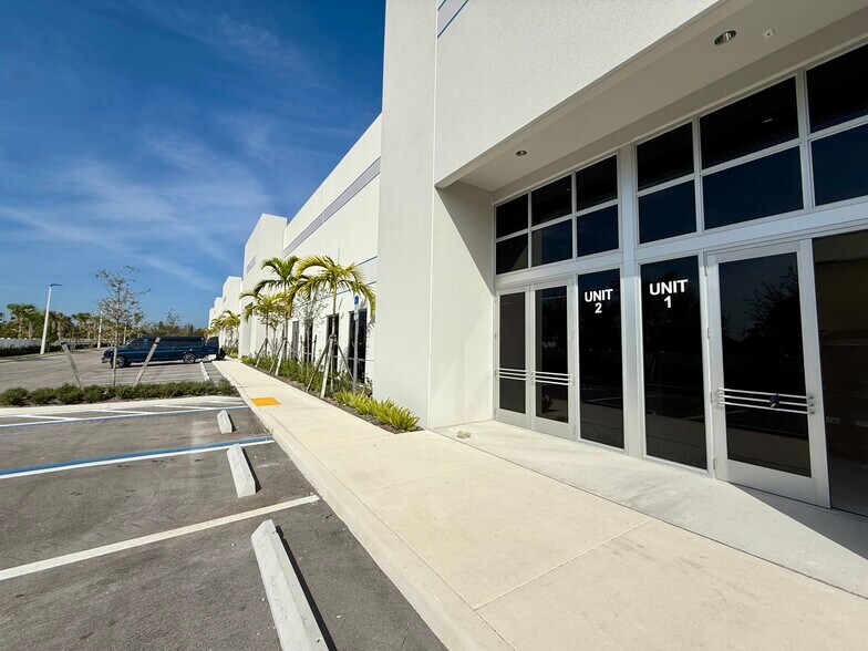 More Photos Of 1501 N Florida Mango Rd, West Palm Beach Warehouse For Lease