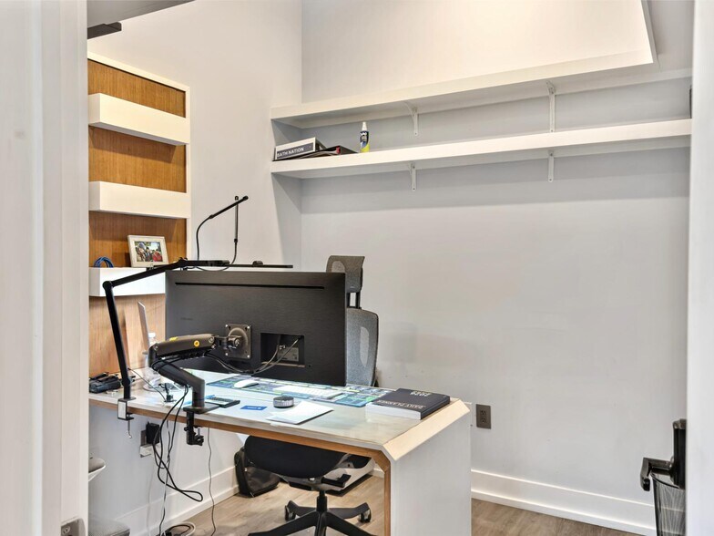 More Photos Of 668 Marina Dr, Charleston Medical For Lease