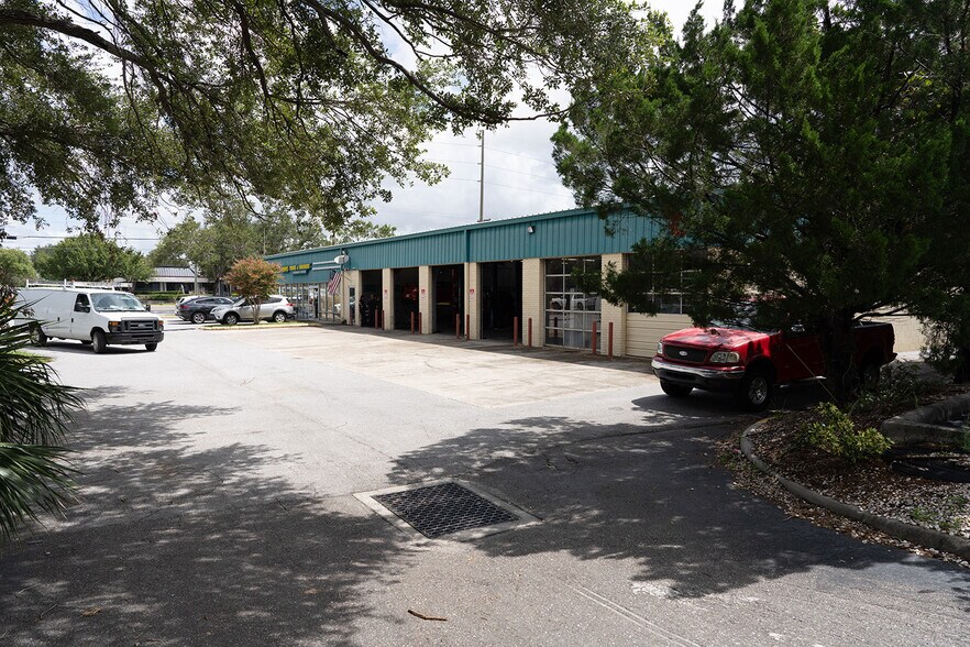 More Photos Of 5660 W Waters Ave, Tampa Auto Repair For Sale