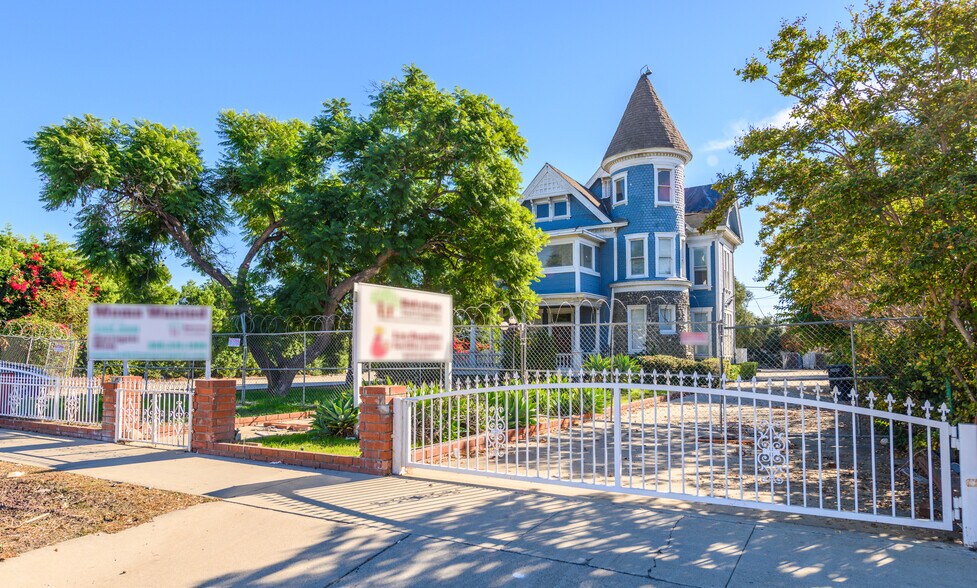 More Photos Of 961 W Holt Blvd, Ontario Medical For Sale