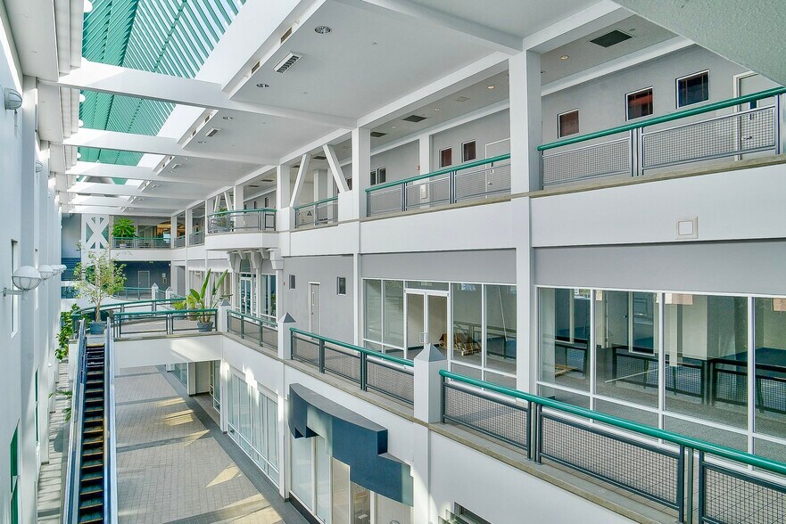 More Photos Of 2901-2929 K St, Sacramento Office For Lease