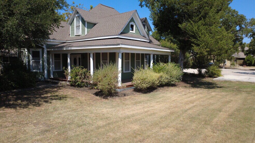 Primary Photo Of 206 Taylor St, Hutto Office For Lease