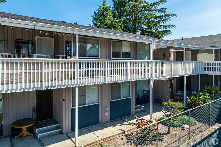 Primary Photo Of 219 5th Ave NE, Puyallup Apartments For Sale