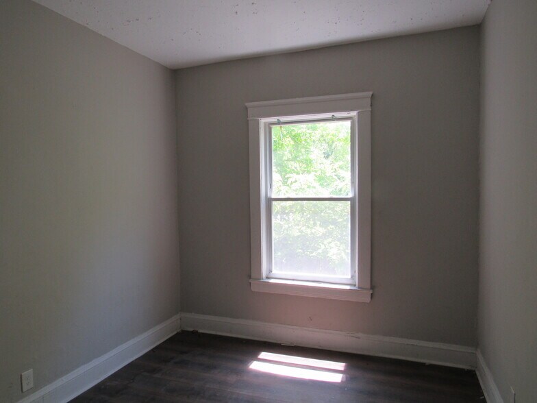 More Photos Of 932 Wheelock Rd, Cleveland Apartments For Sale
