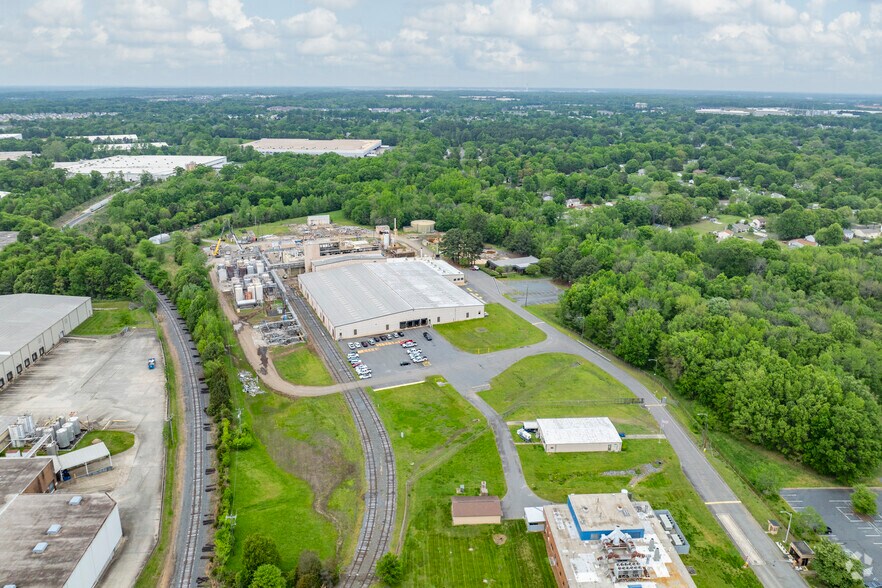More Photos Of 3300 Westinghouse Blvd, Charlotte Manufacturing For Lease