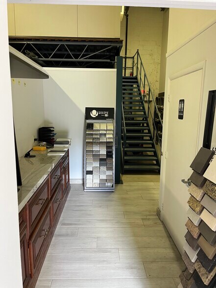 More Photos Of 2660 NW 15th Ct, Pompano Beach Warehouse For Lease