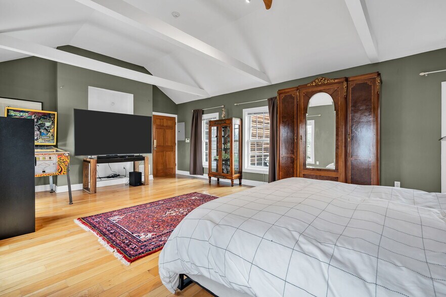 More Photos Of 137 Stockton St, Hightstown Flex For Sale