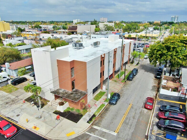 More Photos Of 1901 SW 1st St, Miami Office For Lease
