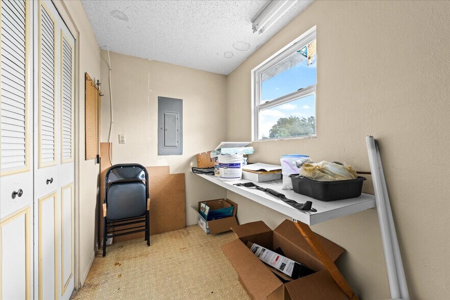 More Photos Of 5812 Missouri Ave, New Port Richey Flex For Sale