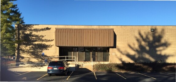 More Photos Of 255-273 Wolfner Dr, Fenton Warehouse For Lease