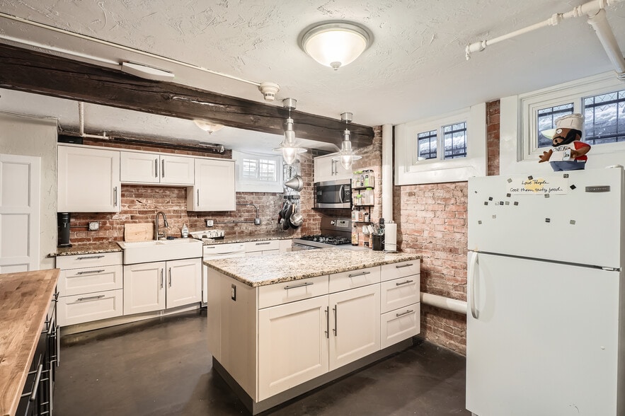 More Photos Of 940 Logan St, Denver Office For Lease