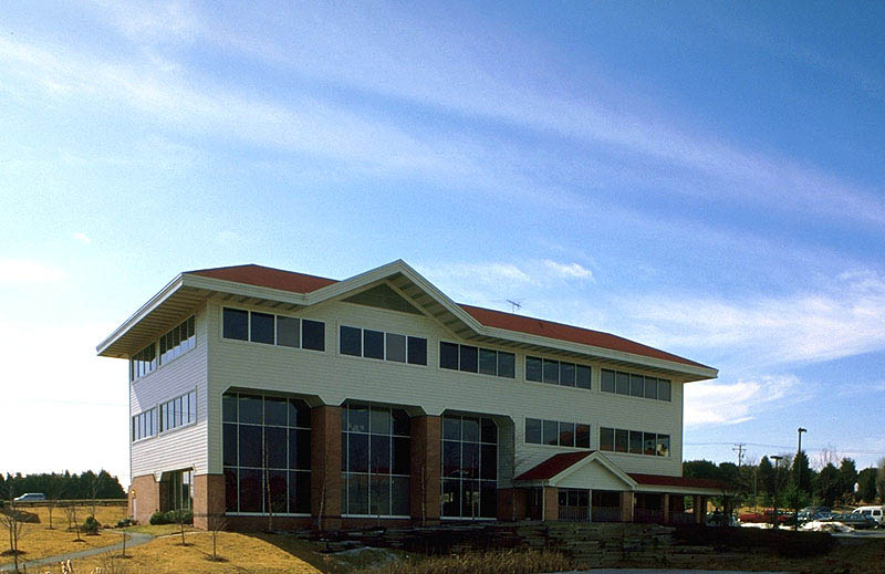 Primary Photo Of 4 Pidgeon Hill Dr, Sterling Medical For Lease