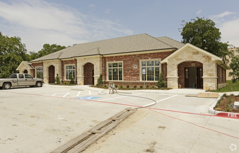 Primary Photo Of 8668 John Hickman Pky, Frisco Medical For Lease