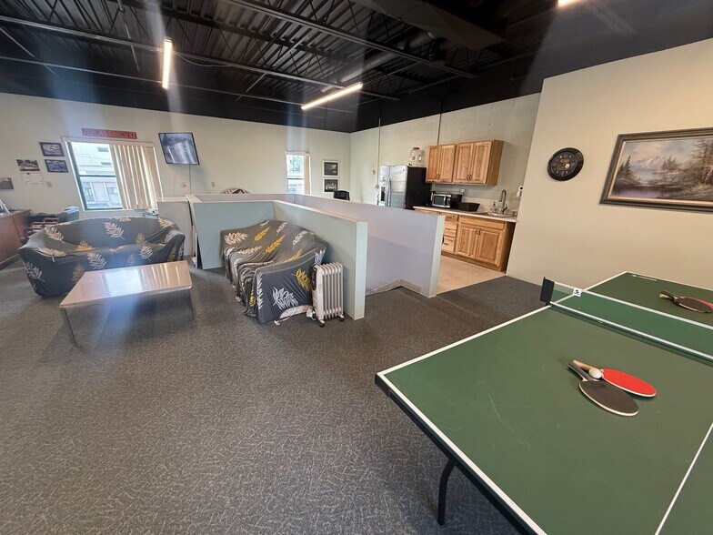 More Photos Of 2970 S Tejon St, Englewood Warehouse For Sale