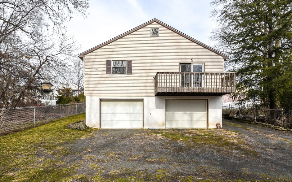 More Photos Of 309 Lynwood Ave, Jenkintown Warehouse For Sale