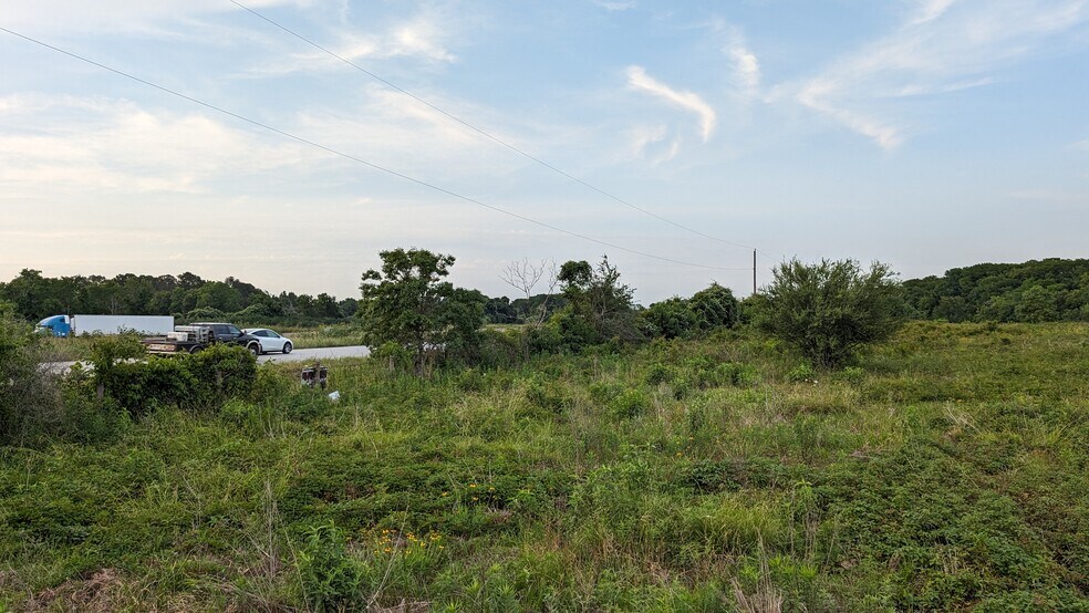 More Photos Of 0000 I-69 Fwy, Hungerford Land For Sale