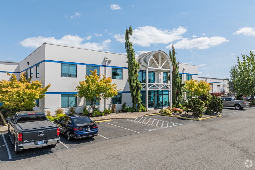 Primary Photo Of 1459 NW Sundial Rd, Troutdale Warehouse For Lease