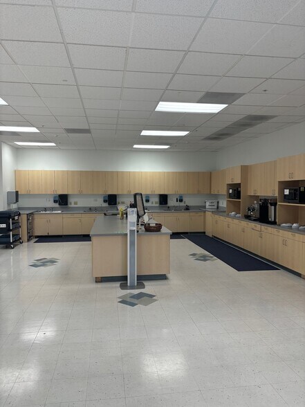 More Photos Of 1762 Automation Pky, San Jose Research And Development For Lease