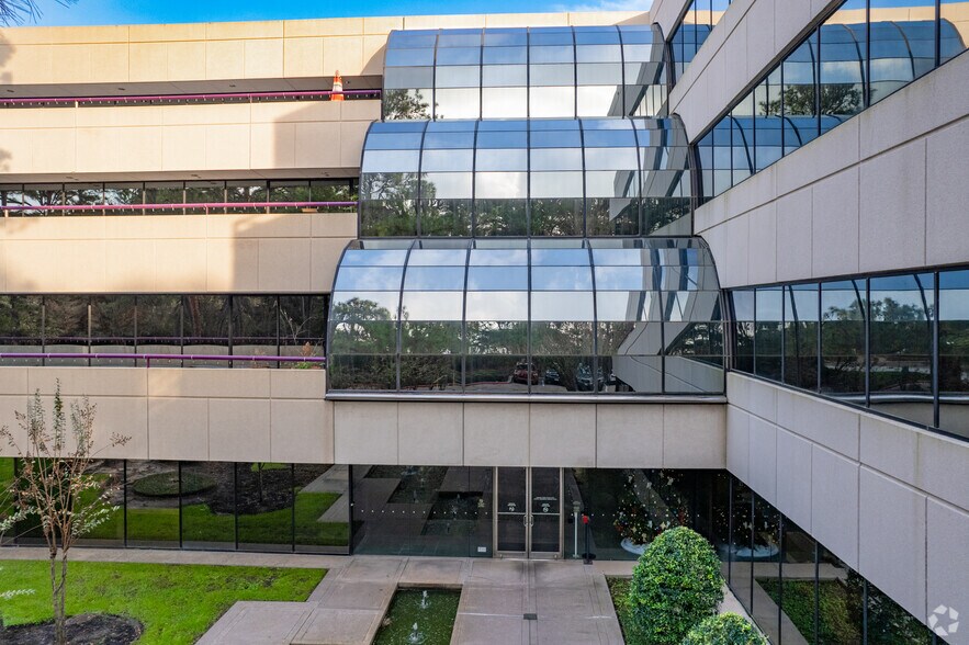 More Photos Of 14950 Heathrow Forest Pky, Houston Office For Lease