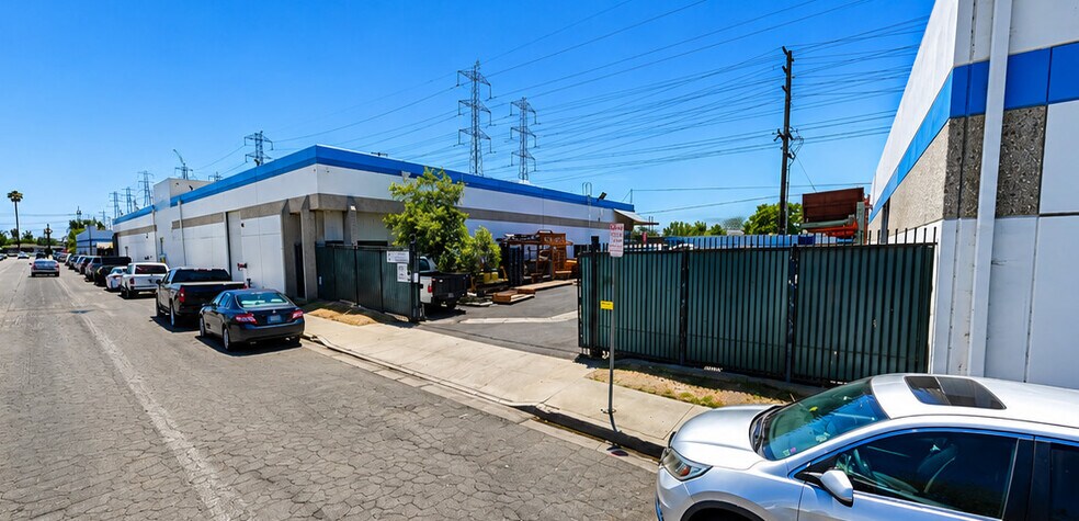 More Photos Of 3350 E 69th St, Long Beach Warehouse For Lease