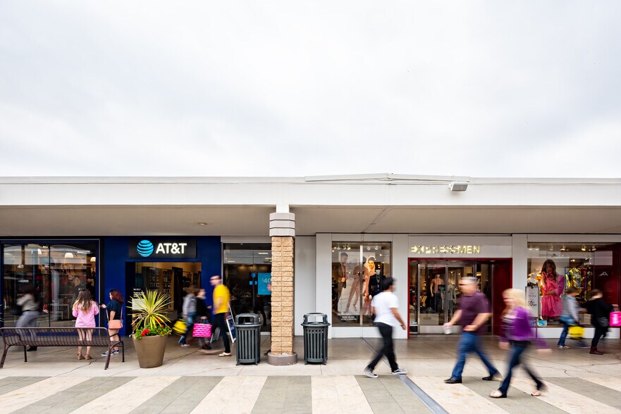 More Photos Of 1288-1640 Camino Del Rio N, San Diego Unknown For Lease