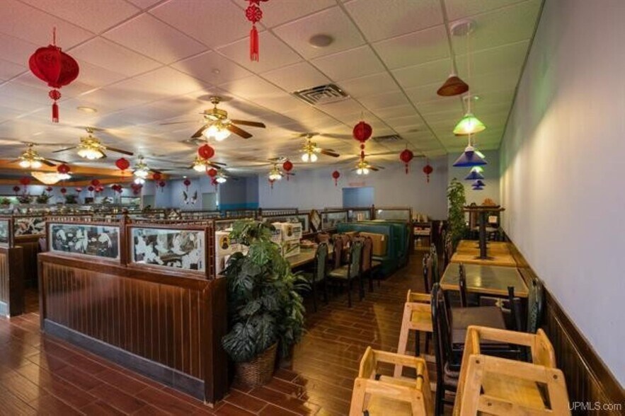 More Photos Of 3060 Us-41, Marquette Freestanding For Sale