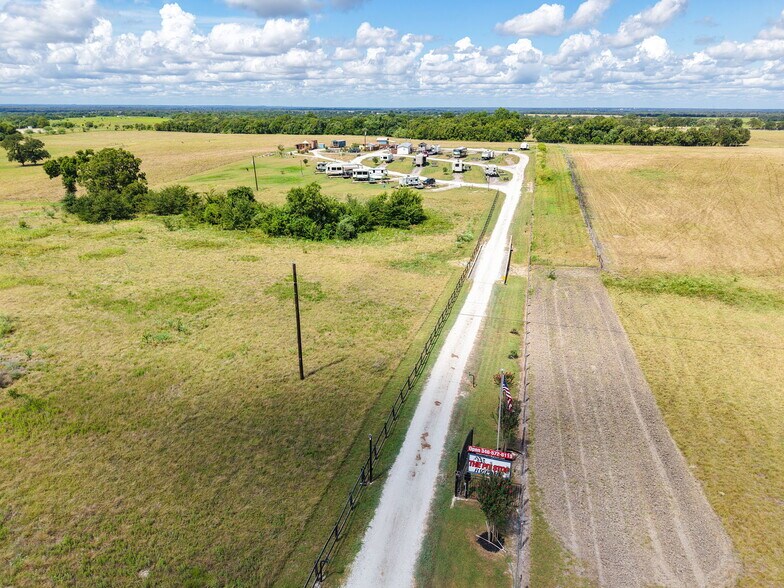 Primary Photo Of 6049 FM 3090 Rd, Anderson Trailer Camper Park For Sale
