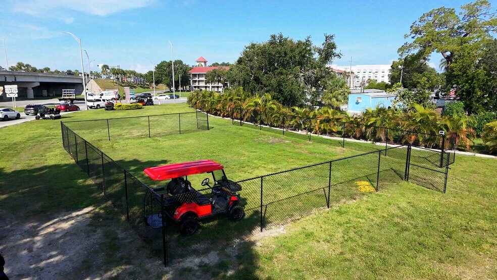 More Photos Of 7490 N 36th St, Pinellas Park Loft Creative Space For Lease