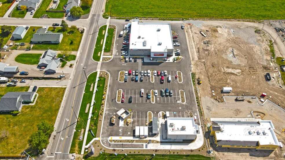 More Photos Of 2175 S Sub Station Rd, Emmett Supermarket For Sale