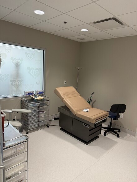 More Photos Of 5234 Little Rd, New Port Richey Medical For Sale