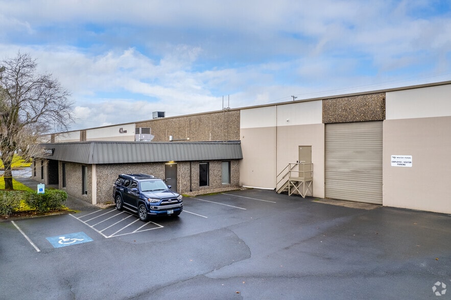 More Photos Of 2119 SE Columbia Way, Vancouver Unknown For Lease