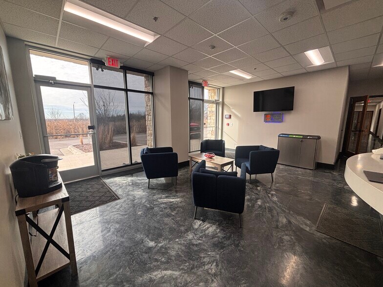 More Photos Of 18760 Johnson Dr, Shawnee Warehouse For Lease