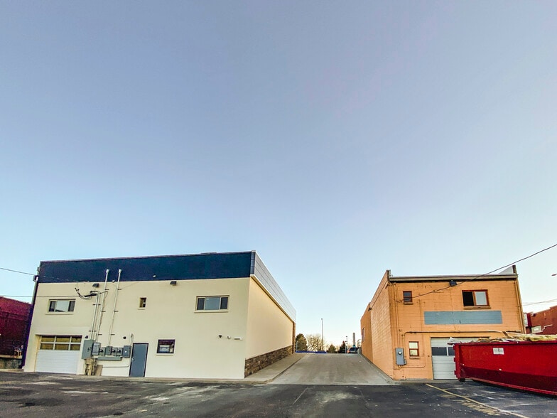 More Photos Of 9885 W Colfax Ave, Lakewood Freestanding For Lease