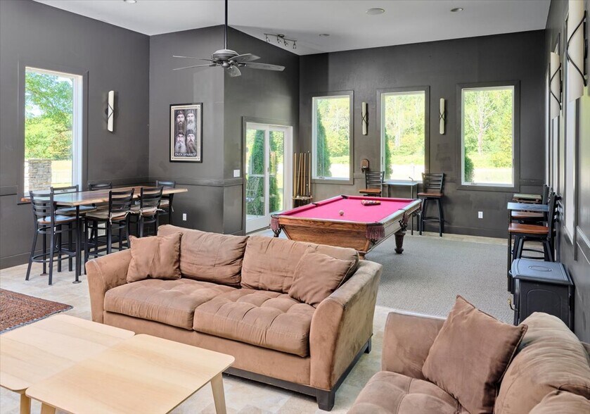 More Photos Of 3533 PA 2012, Union Dale Specialty For Sale