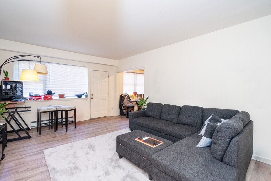 More Photos Of 2000 2nd St S, Arlington Apartments For Sale