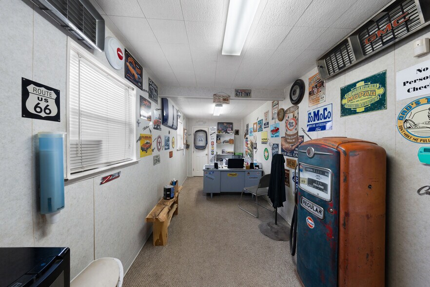 More Photos Of 3224 Goodnight Blvd, Wills Point Flex For Sale