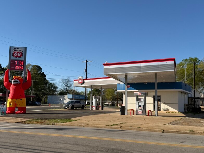 More Photos Of 1708 S Mobberly Ave, Longview Service Station For Sale