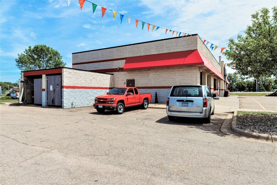 More Photos Of 1271 Tasha Blvd, Shakopee General Retail For Sale