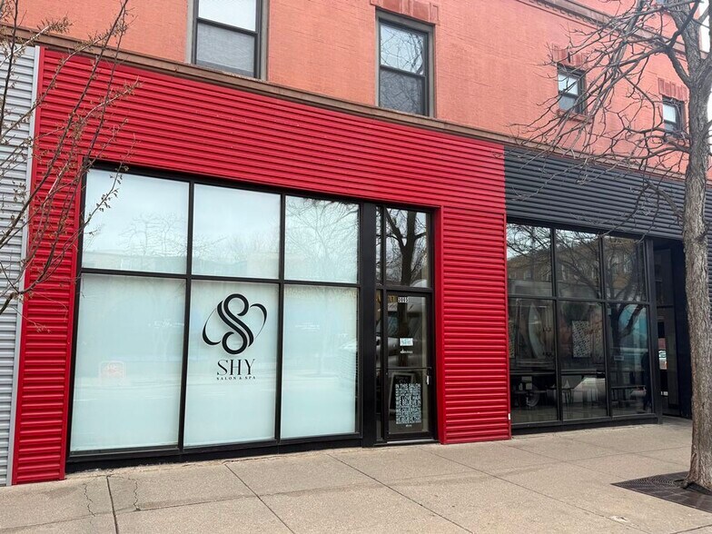 More Photos Of 3005 N Broadway St, Chicago Storefront For Lease