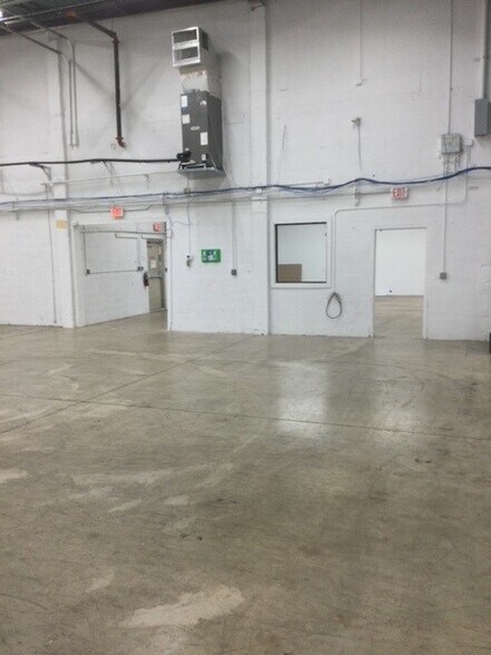 More Photos Of 1395 NW 17th Ave, Delray Beach Showroom For Lease