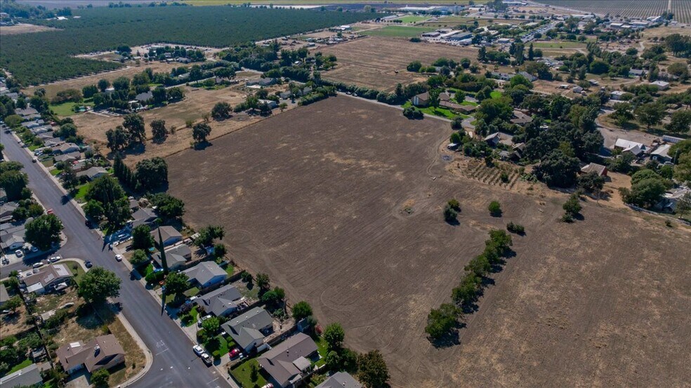 More Photos Of 1425 5th St, Colusa Land For Sale