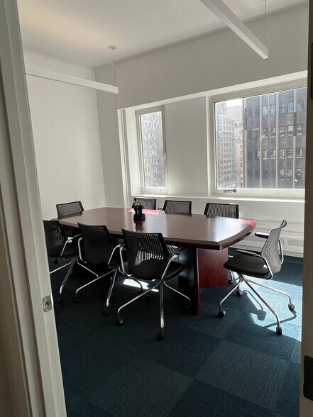 More Photos Of 321 Broadway, New York Land For Lease