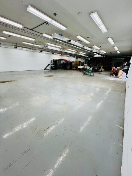 More Photos Of 16 Dr Foote Rd, Colchester Light Manufacturing For Sale