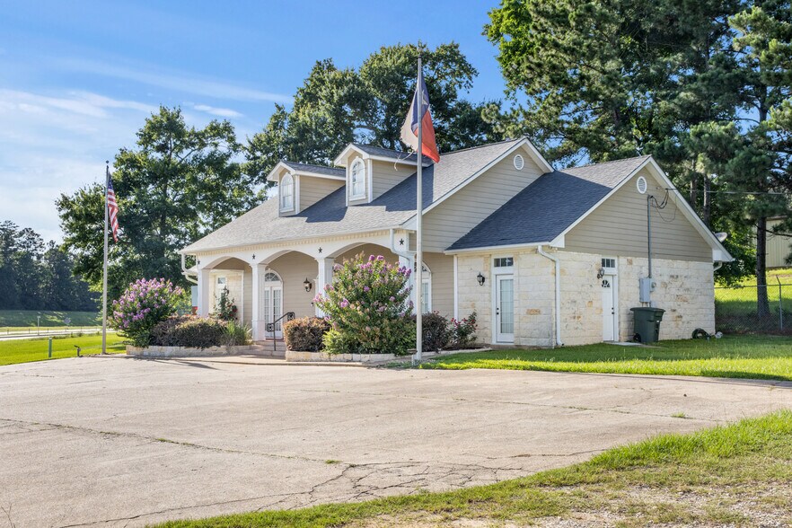 More Photos Of 140 State Highway 19, Huntsville Loft Creative Space For Sale