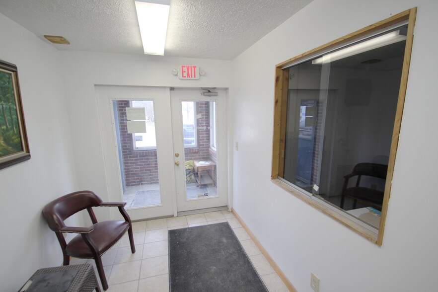 More Photos Of 104 Lee St, Lodi Manufacturing For Sale