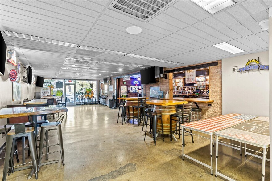 More Photos Of 315 5th St, Marysville Loft Creative Space For Sale