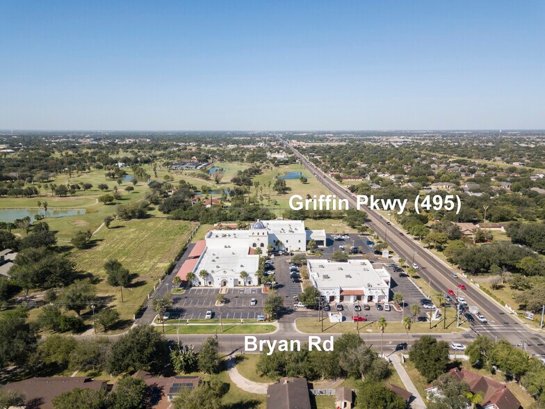 More Photos Of 1022 E Griffin Pky, Mission Medical For Sale