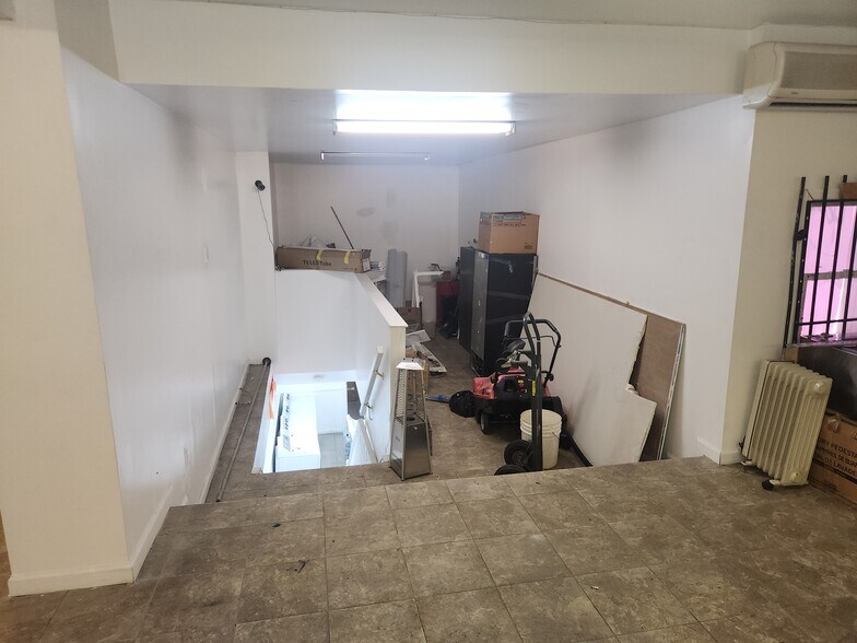 More Photos Of 3077-3079 Kensington Ave, Philadelphia Freestanding For Sale