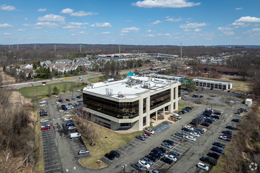 More Photos Of 959 Route 46 E, Parsippany Office Residential For Lease