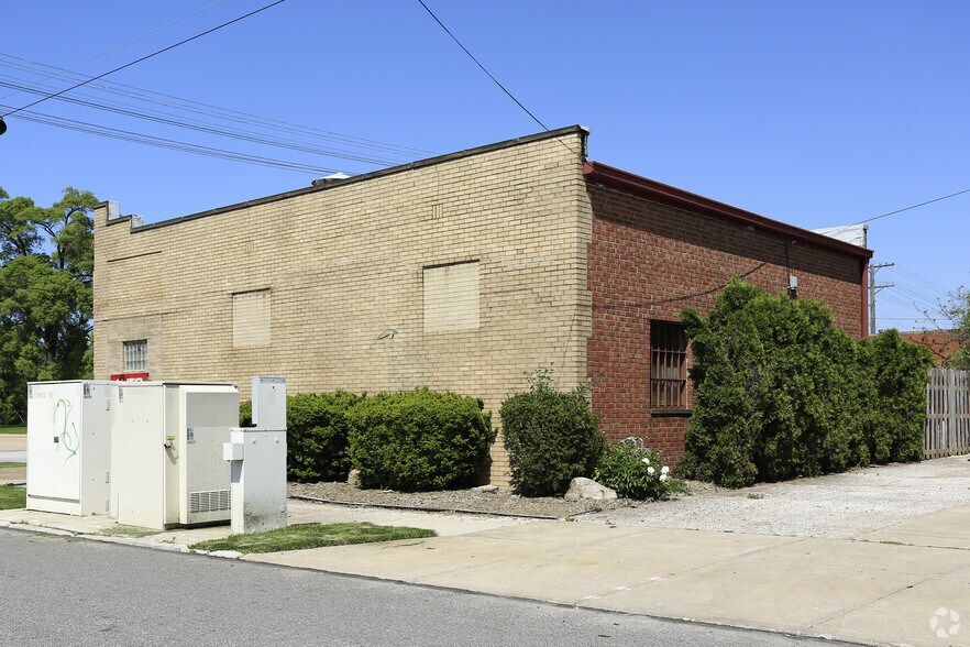 3211 Brookpark Rd, Parma, OH 44134 Auto Repair For Sale